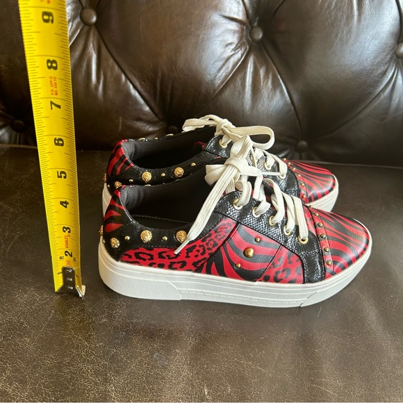 Disney The Lion King sneakers size 6 - Picture 10 of 12